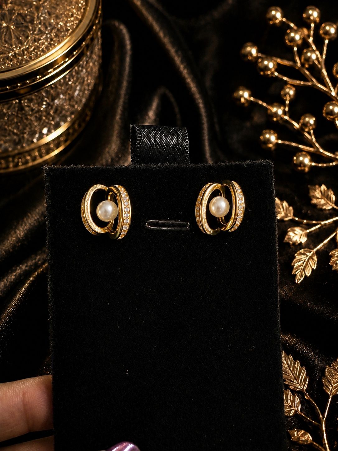 Lumière Pearl Studs, Gold