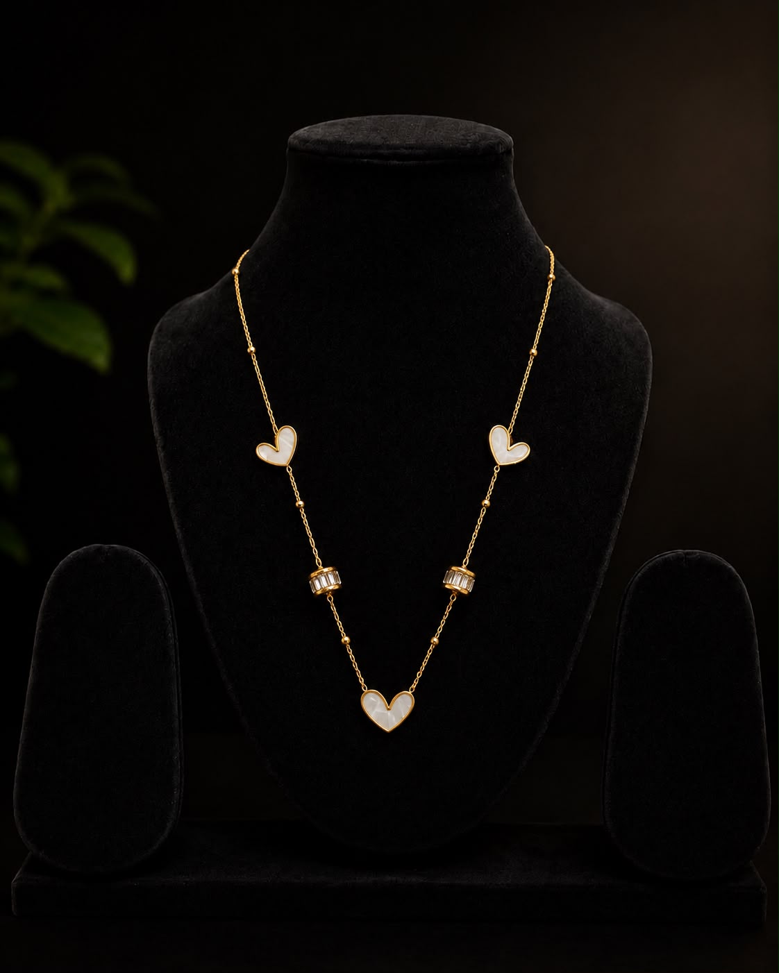 Hearts in Gold, view 3