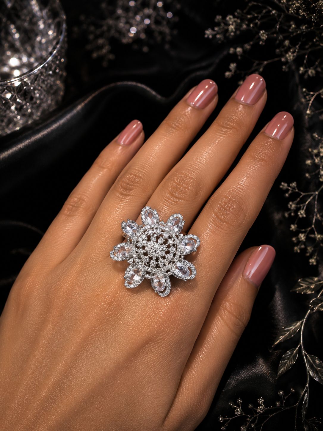 Rosette Royale, Crystal White